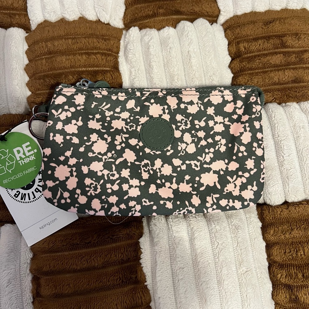 Kipling Creativity Pouch in Fresh Floral NWTS!